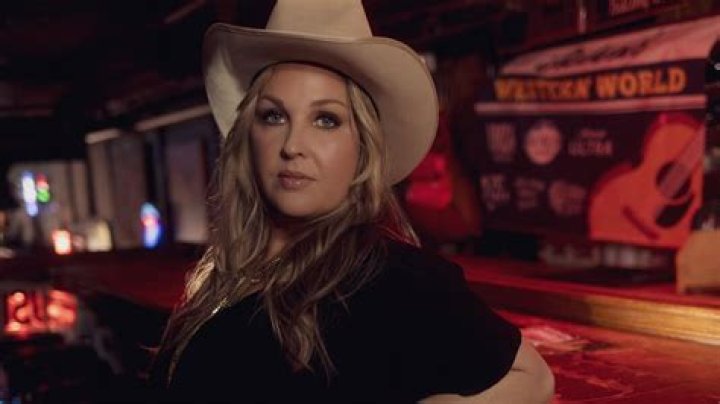 Sunny Sweeney Husband, Net Worth,Wiki, Biography, Married, Tour, Children, Height, First Husband